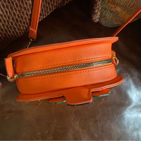 BETSEY JOHNSON Pumpkin Kitsch Orange BM28110" Marylin Monroe Face Bag Purse - Picture 9 of 10